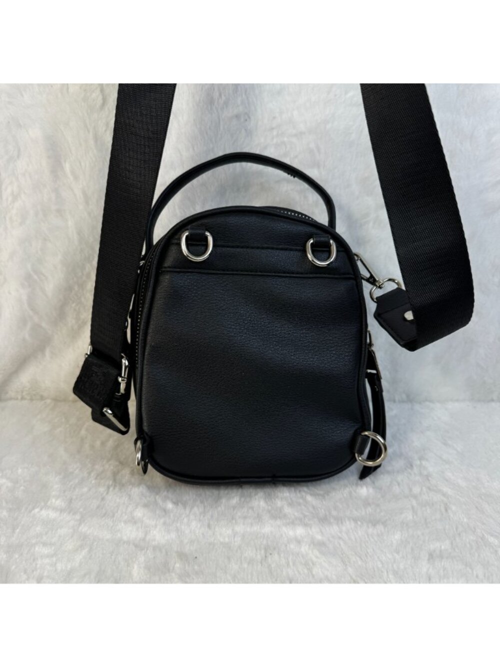 Madden NYC Black Mini Crossbody Shoulder Bag  Adjustable Strap Faux Leather - Picture 3 of 8